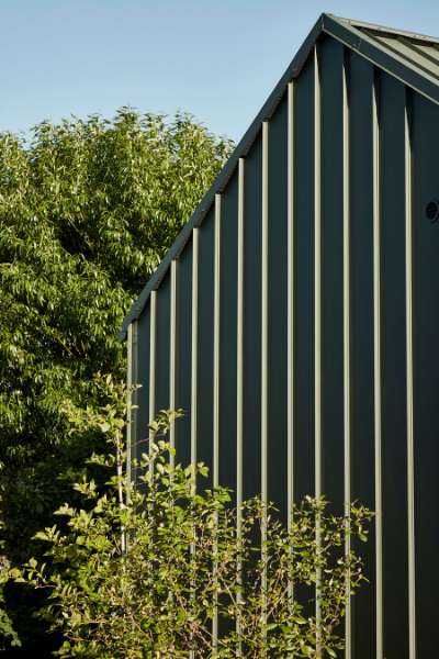 What PUR-fect allotment house with attractive steel profiles, Gladsaxe Møllevej 75, 2860 Søborg